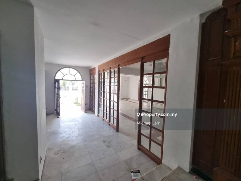 Bungalow House for Sale in Damansara Jaya, Petaling Jaya by Michael Lam - iProperty.com.my