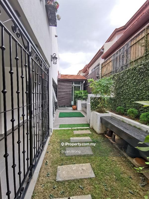 Rumah Berkembar untuk Dijual di Petaling Jaya, Selangor oleh Bryan Wong - iProperty.com.my