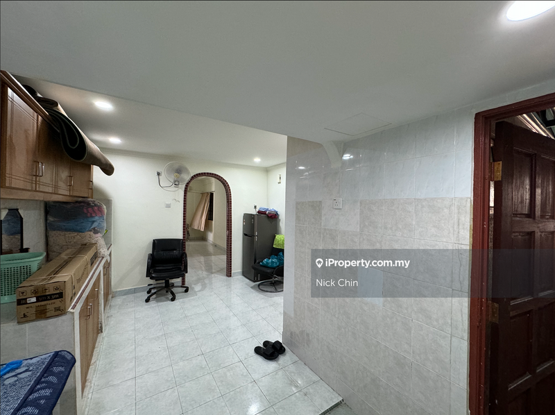Flat for Sale in Puchong Utama Court 1 by Nick Chin - iProperty.com.my