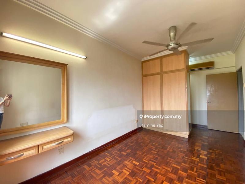 For Sale - Anjung Hijau (Greenfields)