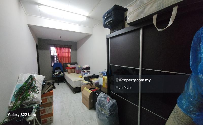 Rumah Berangkai 2 Tingkat untuk Dijual di myj42, Seri Kembangan oleh Mun Mun - iProperty.com.my