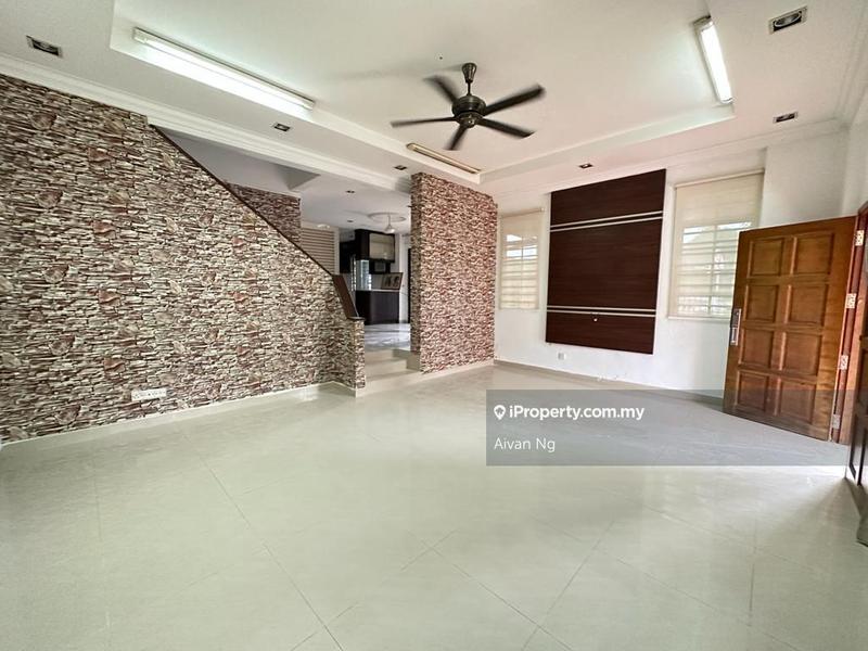 Rumah Teres 2-Tingkat untuk Dijual di Sungai Long, Bandar Sungai Long oleh Aivan Ng - iProperty.com.my
