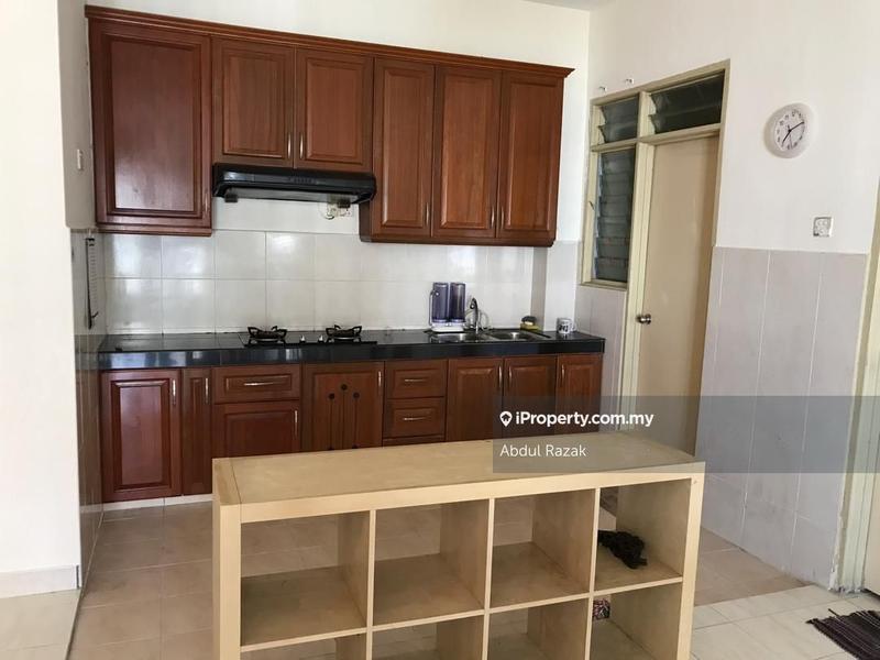 Kondominium untuk Dijual di Kondominium Kristal oleh Abdul Razak - iProperty.com.my