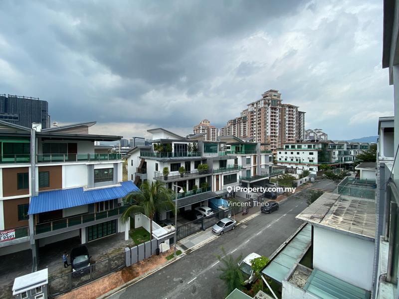 3.5-storey Terraced House for Sale in Taman Ampang Hilir, Ampang by Vincent Theo - iProperty.com.my