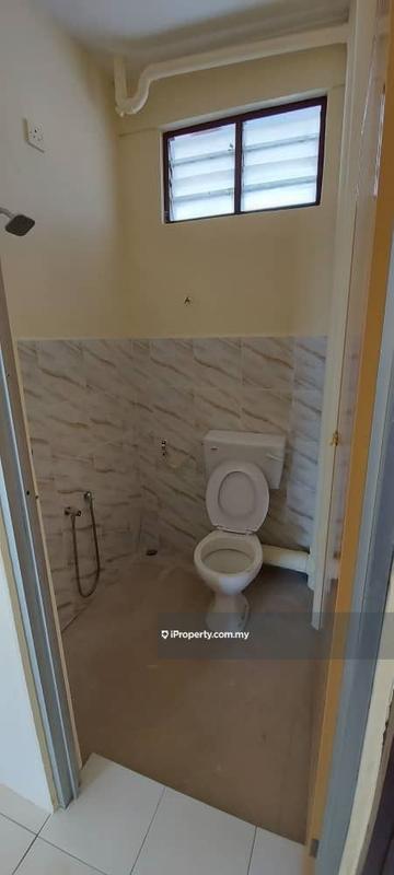 Flat for Rent in Halaman Damai by Kevin Kwan - iProperty.com.my