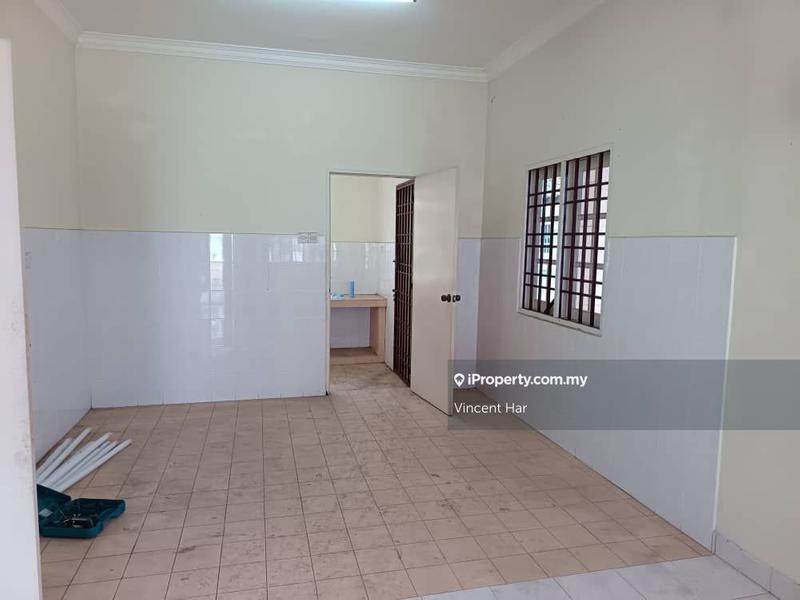 Bungalow House for Sale in Desa Manjung Raya, Lumut by Vincent Har - iProperty.com.my