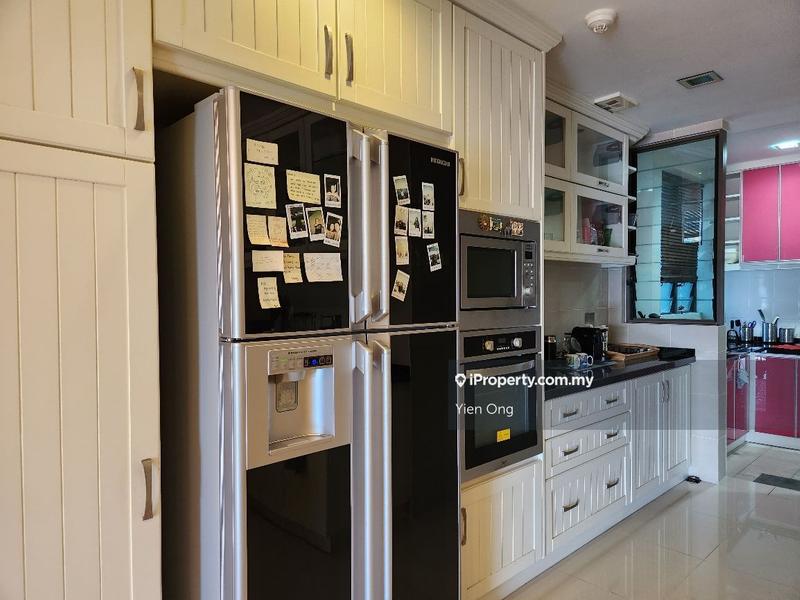 For Sale - Ara Hill Condominium