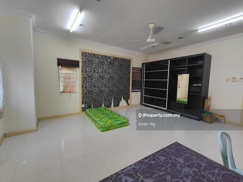 Rumah Berkembar untuk Dijual di Taman Taming Indah, Bandar Sungai Long oleh Aivan Ng - iProperty.com.my