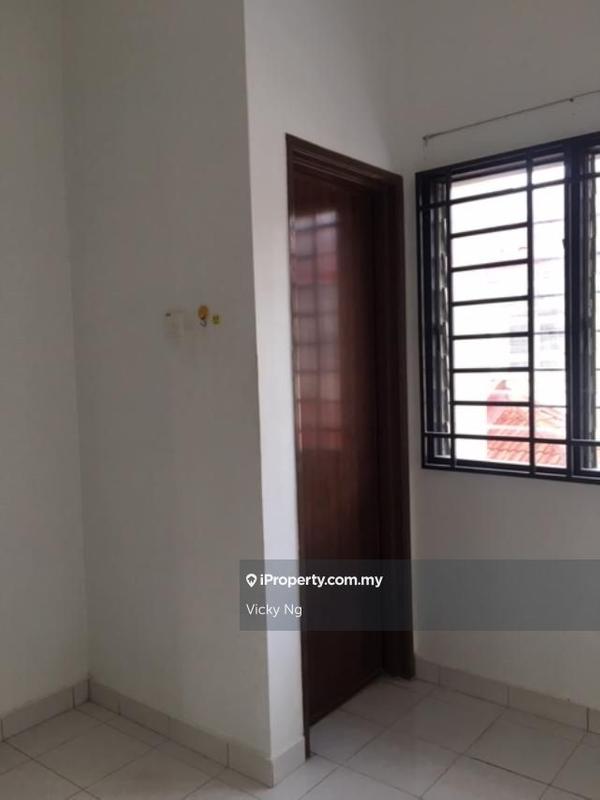 Rumah Teres 2-Tingkat untuk Dijual di Taman Puchong Tekali, Puchong oleh Vicky Ng - iProperty.com.my