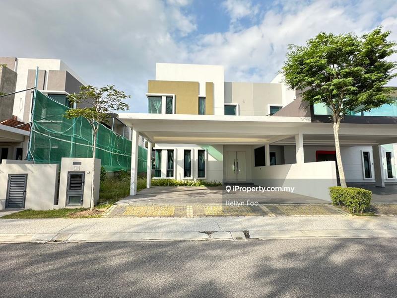 Semi-Detached House for Sale in Seaview 2 Storey Semi-D at 8 Residence Ujong Pasir, Melaka City by Kellyn Foo - iProperty.com.my