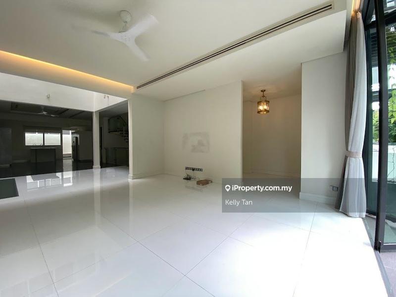 Cluster House for Sale in East Residence @ KLGCC, Bukit Kiara by Kelly Tan - iProperty.com.my