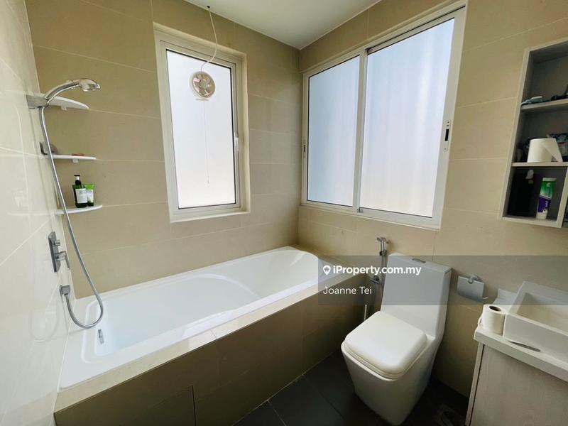 Bungalow House for Sale in Lakefront Villa, Cyberjaya by Joanne Tei - iProperty.com.my