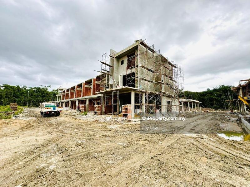 Rumah Bandar untuk Dijual di Samarahan, Sarawak oleh Jay Law - iProperty.com.my