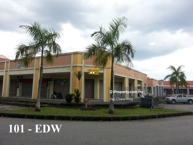 For Sale - 【CHEAP CORNER SHOP】Seremban 2 Single Storey Shoplot 30x70 - HOT SALE!