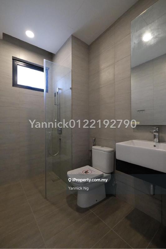 Townhouse for Sale in Seri Kembangan, Seri Kembangan by Yannick Ng - iProperty.com.my