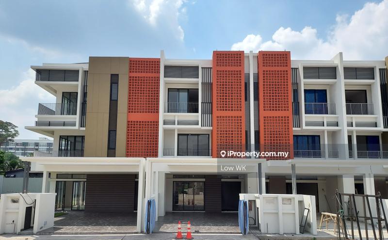 Rumah Berangkai 3 Tingkat untuk Dijual di Happy Garden, Kuchai Lama oleh Low WK - iProperty.com.my
