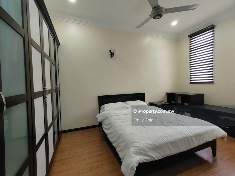 Rumah Berkembar untuk Dijual di Kelana Jaya, Petaling Jaya oleh Emily Chin - iProperty.com.my