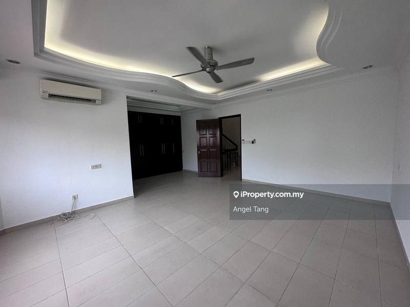 Rumah Berangkai 2.5 Tingkat untuk Dijual di BU 6,Near park, Bandar Utama, Ample parking, Bandar Utama oleh Angel Tang - iProperty.com.my