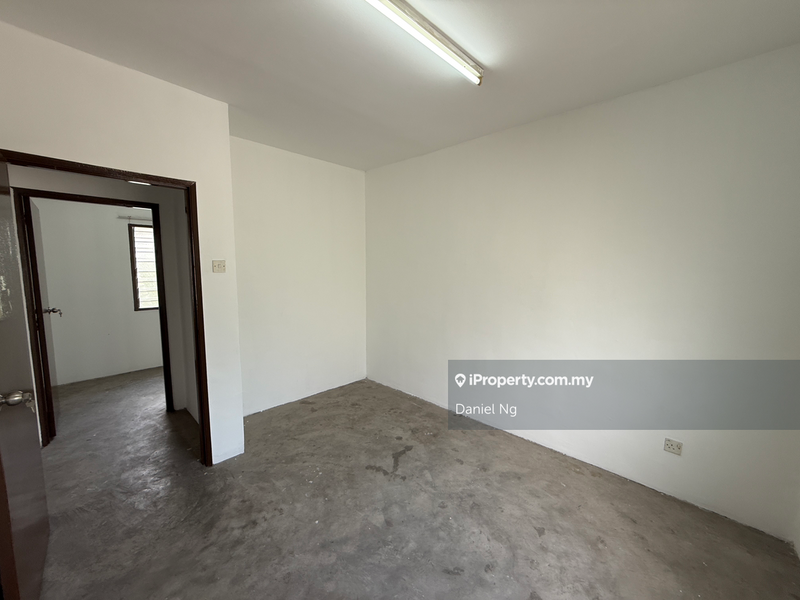 Apartment for Sale in Putra Permai Block B by Daniel Ng - iProperty.com.my