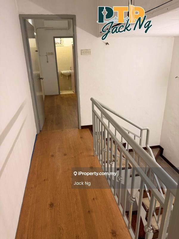 Townhouse for Rent in Pangsapuri Mawar Indah, Butterworth by Jack Ng - Corridor - iProperty.com.my