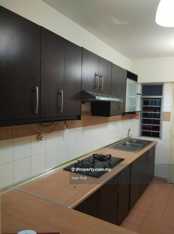 For Sale - Perdana Exclusive