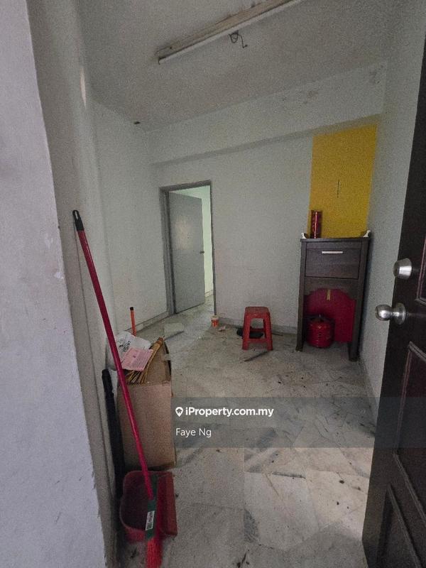 For Sale - Desa Gembira