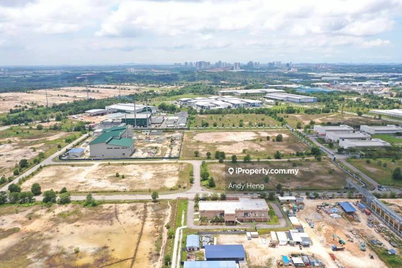 For Sale - 8 Acres MEDIUM, FREEHOLD, NUSAJAYA SILC