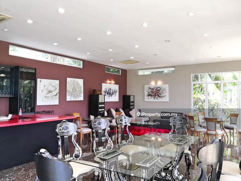 Banglo untuk Dijual di 3 Storey Bungalow House Country Heights Kajang, Kajang oleh Sharil Routh - iProperty.com.my