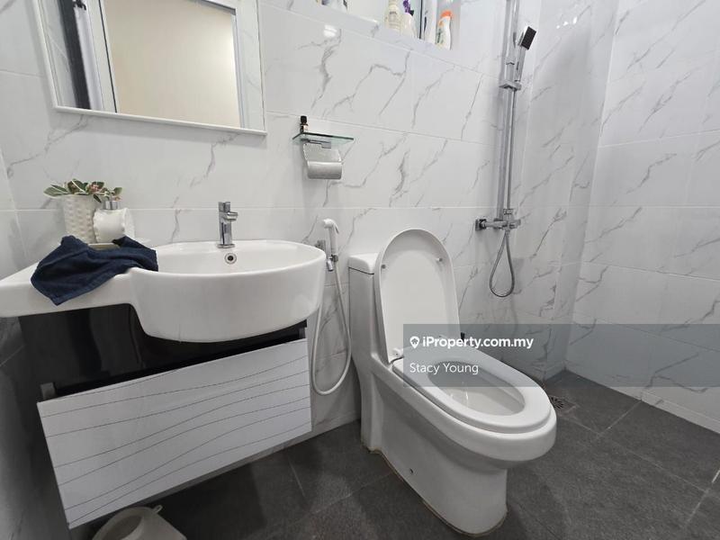 Rumah Berkembar untuk Dijual di Sungai Long, Bandar Sungai Long oleh Stacy Young - iProperty.com.my