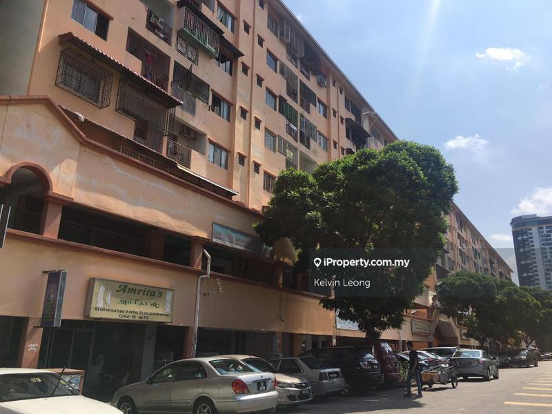 Shop for Sale in Taman Pinggiran Putra, Seri Kembangan by Kelvin Leong - iProperty.com.my