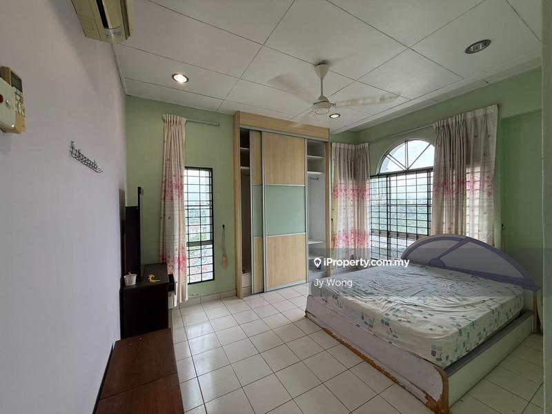 Condominium for Sale in La Vista Condominiums by Jy Wong - iProperty.com.my