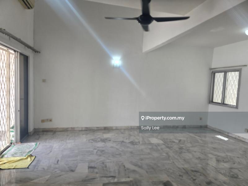 2-storey Terraced House for Sale in Usj 6, Subang Jaya by Sally Lee - Living Room - iProperty.com.my