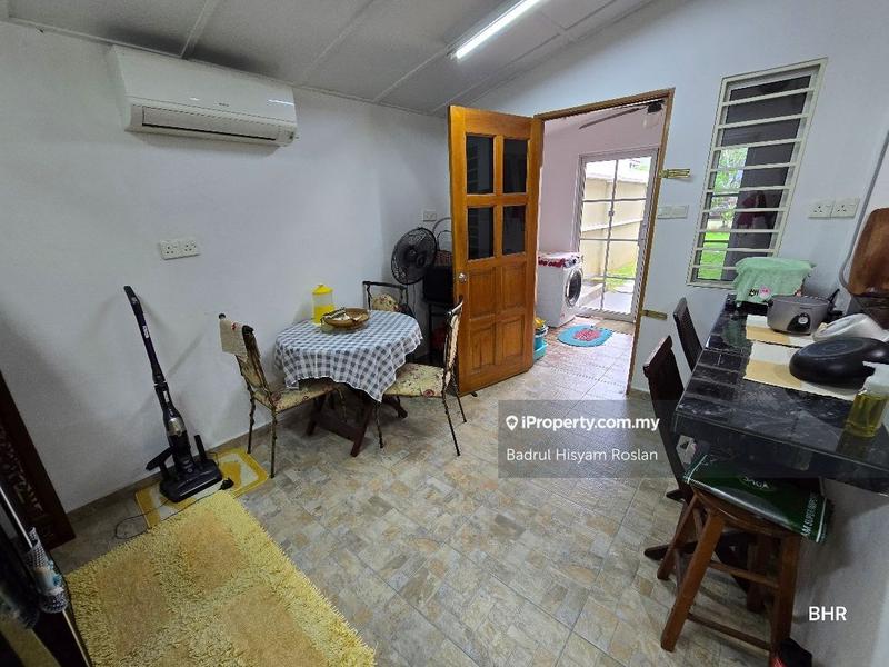 Banglo untuk Dijual di Bandar Seri Putra, Bangi oleh Badrul Hisyam Roslan - iProperty.com.my