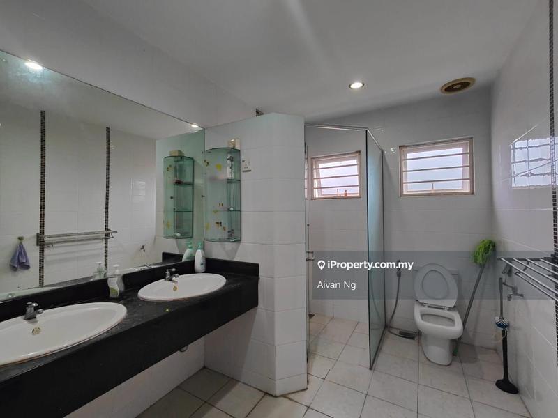 Rumah Berkembar untuk Dijual di Taman Taming Indah, Bandar Sungai Long oleh Aivan Ng - iProperty.com.my