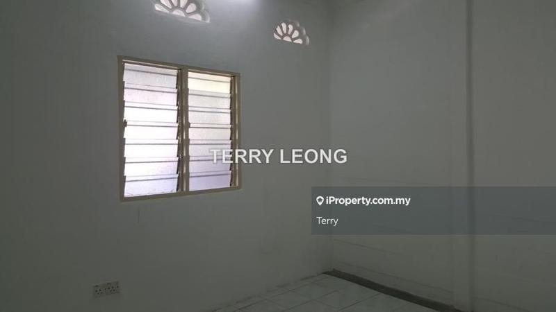 Rumah Teres 1-Tingkat untuk Dijual di Seksyen 8, Petaling Jaya oleh Terry - iProperty.com.my