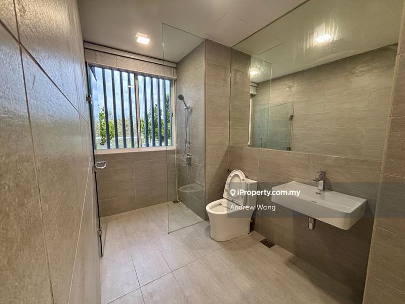 Bungalow House untuk Dijual di Lakefront Villa, Cyberjaya oleh Andrew Wong - iProperty.com.my