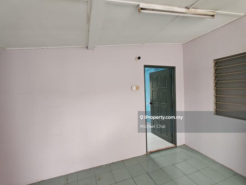 Bungalow House for Sale in Batu 14, Puchong by Michael Chai - iProperty.com.my