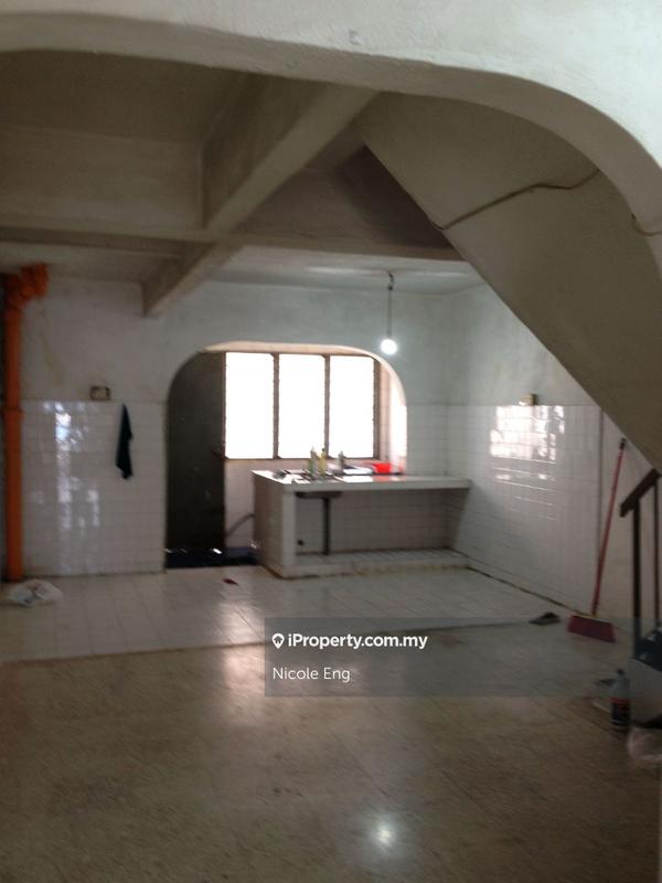 Rumah Berangkai 3 Tingkat untuk Dijual di Seksyen 33,25,23,20,19,18, Shah Alam oleh Nicole Eng - iProperty.com.my