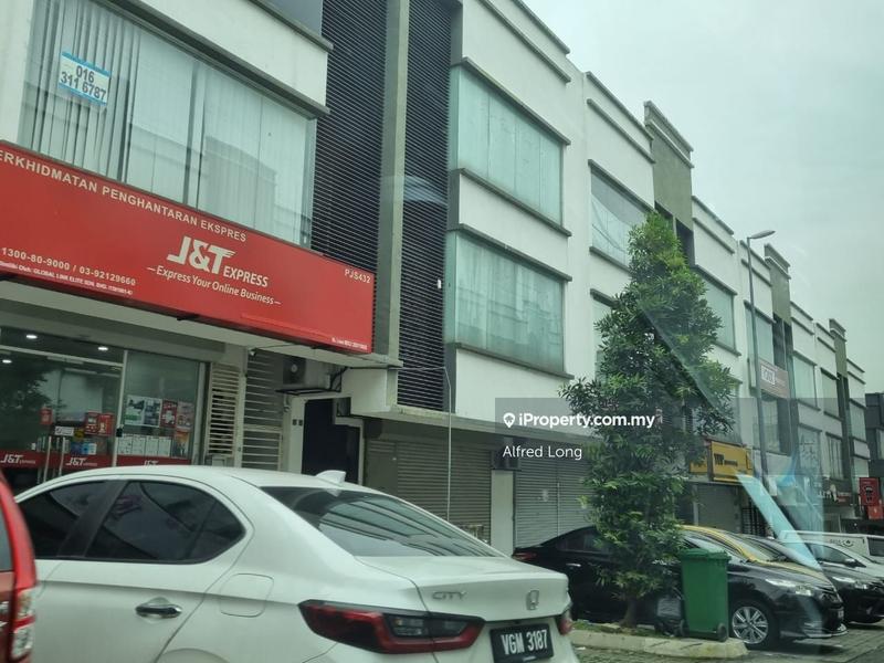 Kedai-Pejabat untuk Disewa di Taman Bukit Serdang, Seri Kembangan oleh Alfred Long - iProperty.com.my