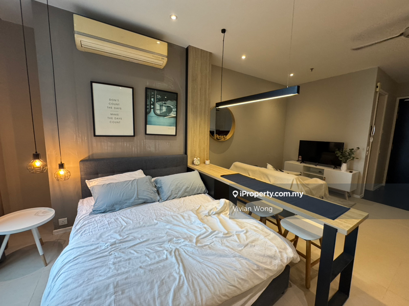 For Rent - Arcoris SOHO