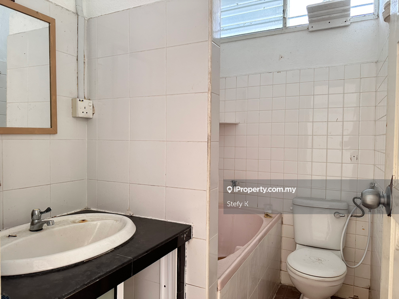 Rumah Berkembar untuk Dijual di Island Park, Gelugor oleh Stefy K - iProperty.com.my