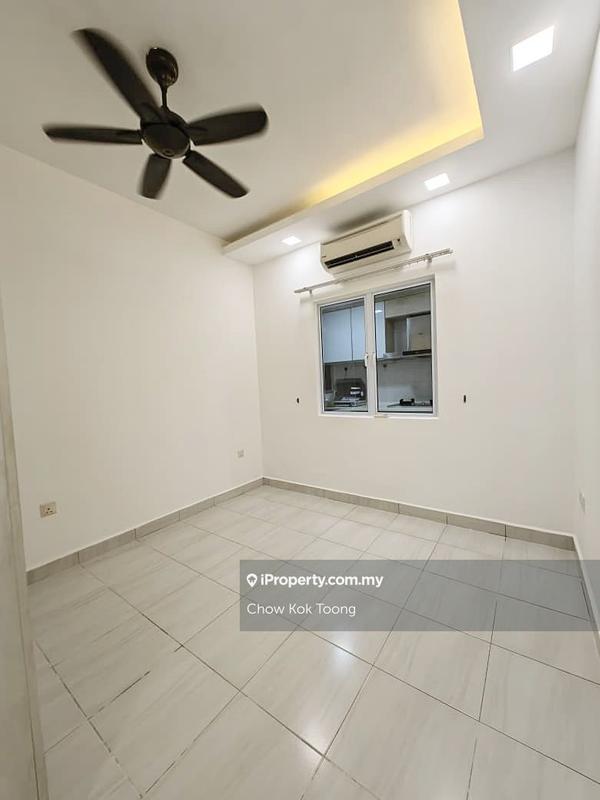 For Sale - Koi Kinrara