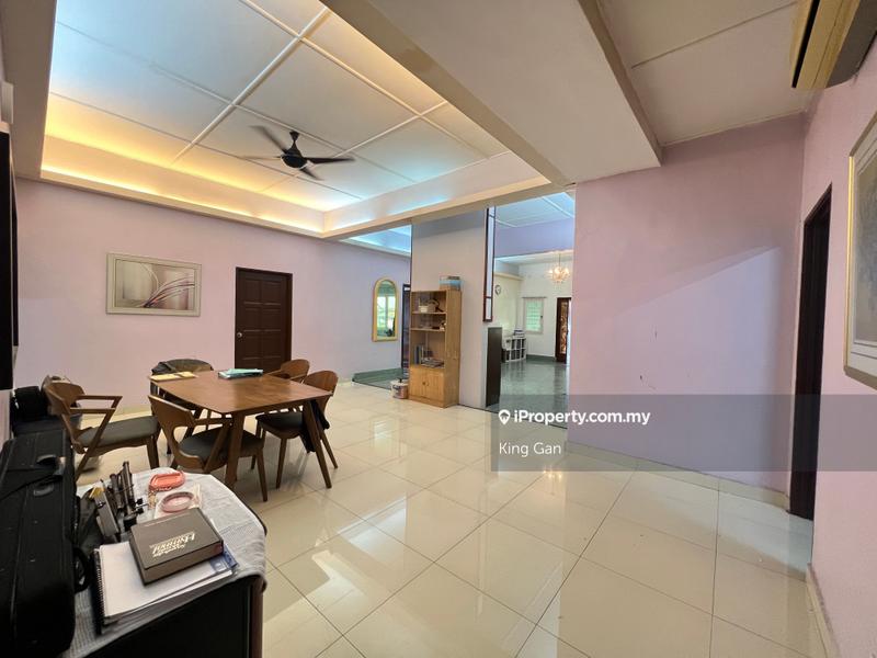 Bungalow House for Sale in Bukit Gasing, Petaling Jaya by King Gan - iProperty.com.my