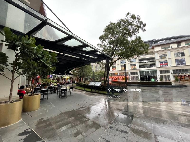 For Rent - Plaza Arkadia