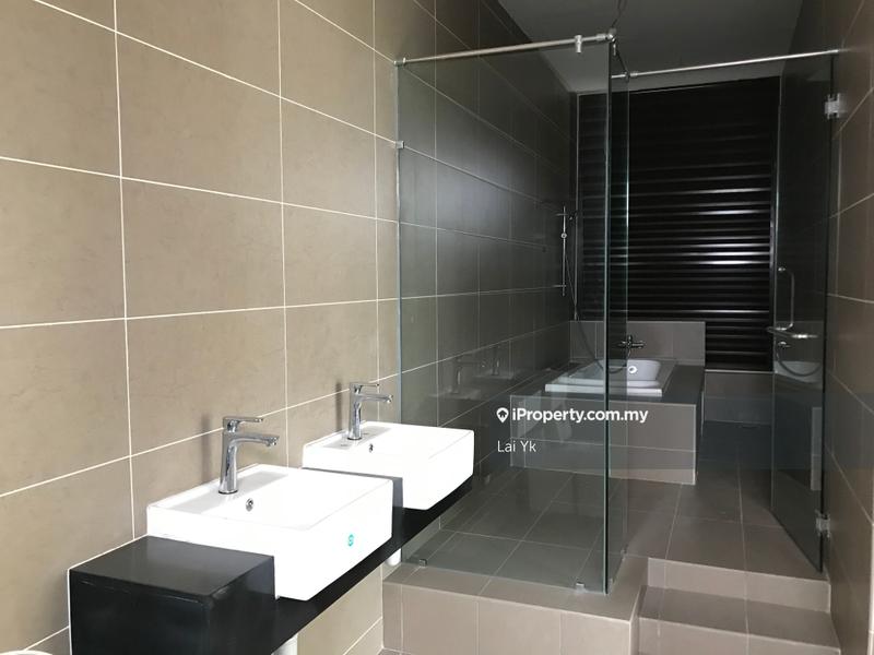 Rumah Berkembar untuk Dijual di Putra Heights, Subang Jaya oleh Lai Yk - iProperty.com.my