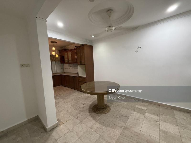 Rumah Berangkai 2 Tingkat untuk Dijual di SS12, Subang Jaya oleh Bryan Cho - iProperty.com.my