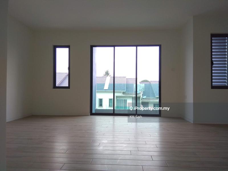 Rumah Teres 3-Tingkat untuk Dijual di Kampung Sungai Lalang, Semenyih oleh KK Sah - iProperty.com.my