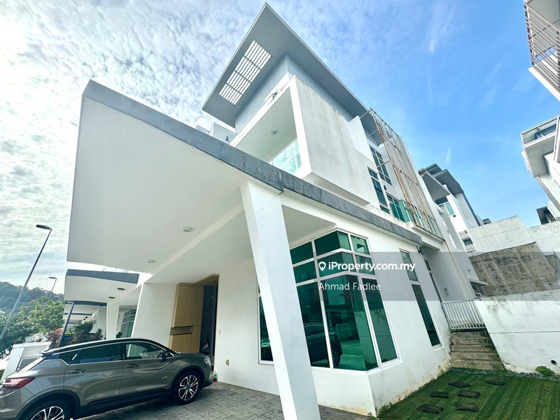 Rumah Berkembar untuk Dijual di Clover Garden Residence, Cyberjaya oleh Ahmad Fadlee - iProperty.com.my