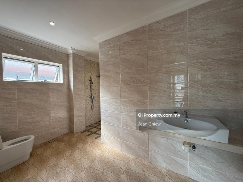 Bungalow House for Sale in Taman United, Jalan Klang Lama (Old Klang Road) by Jean Chiew - iProperty.com.my