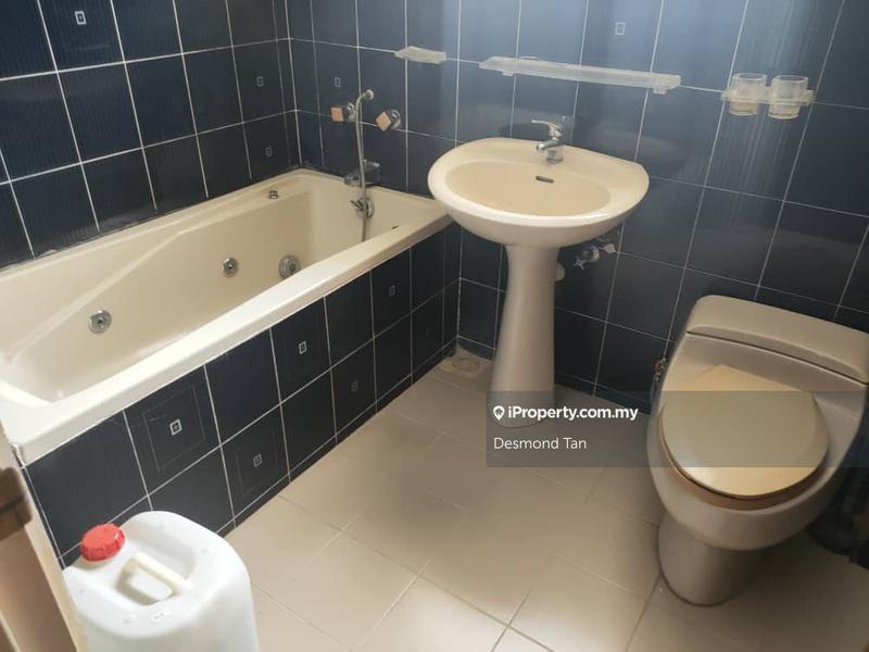 Rumah Berkembar untuk Dijual di Seksyen 17, Petaling Jaya oleh Desmond Tan - iProperty.com.my